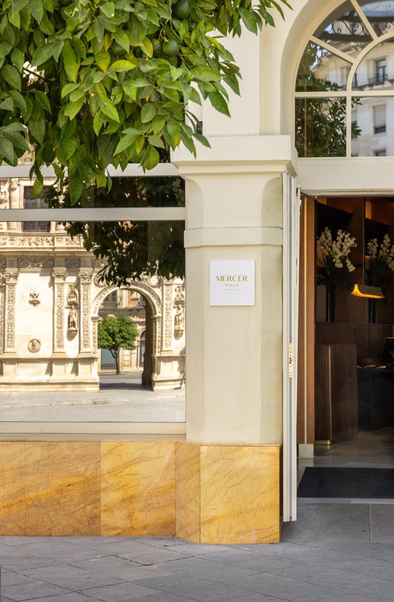 Mercer Plaza Sevilla 5 Gl Ngoại thất bức ảnh